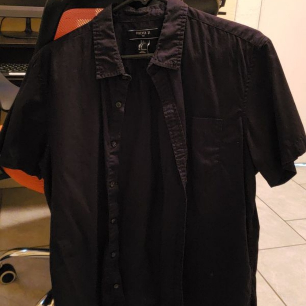 Short sleeve button up